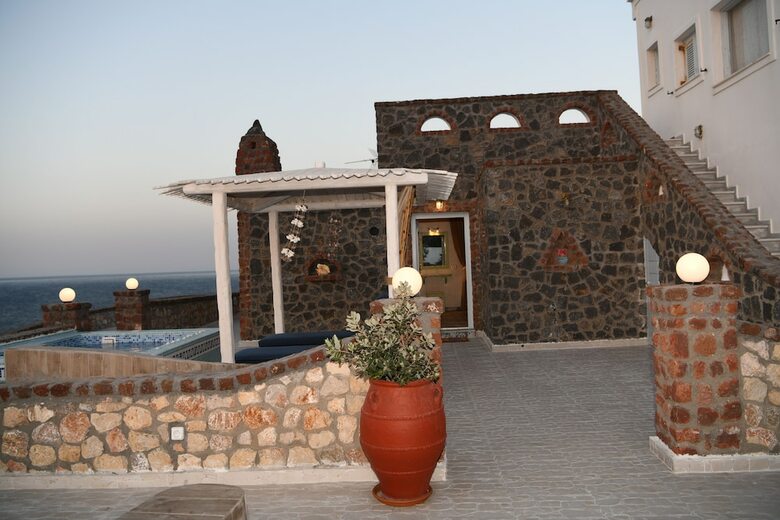 Starlight Luxury Seaside Villa