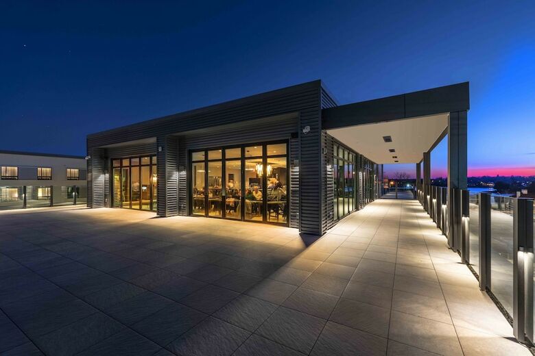 AC Hotel By Marriott Portsmouth