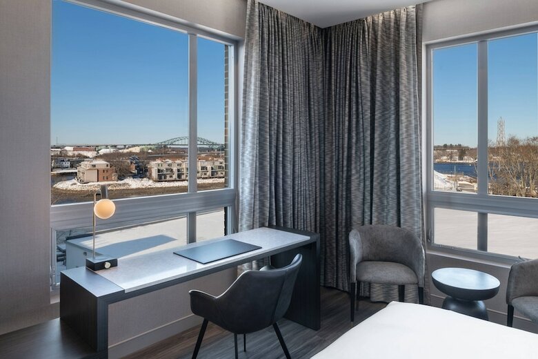 AC Hotel By Marriott Portsmouth