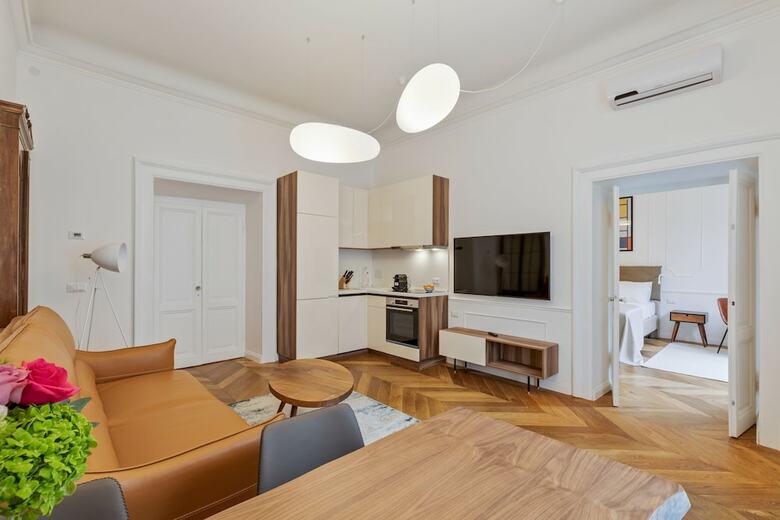 Luxury Apartments Piazza Cavour