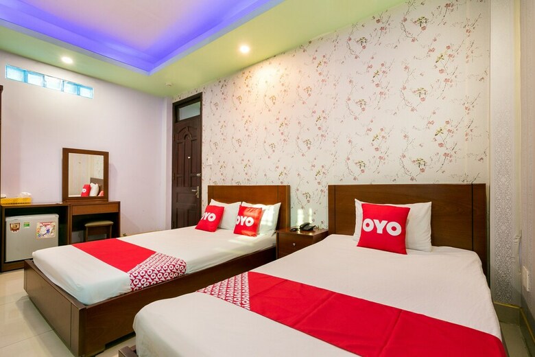Oyo 430 Hoang Van Hotel