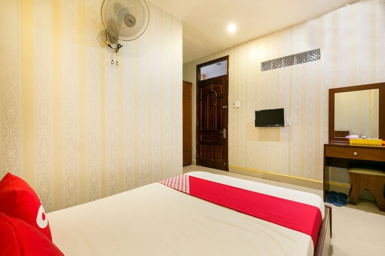 Oyo 430 Hoang Van Hotel