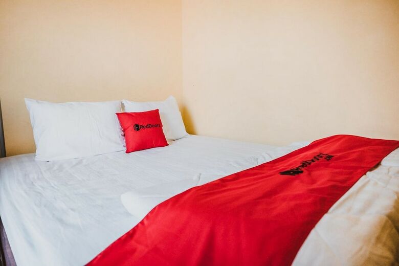 Hotel Reddoorz @ Pandega Padma