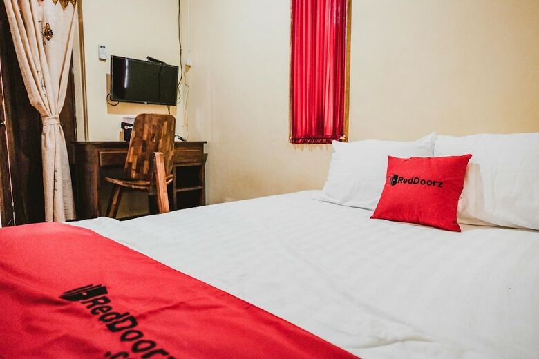 Hotel Reddoorz @ Pandega Padma