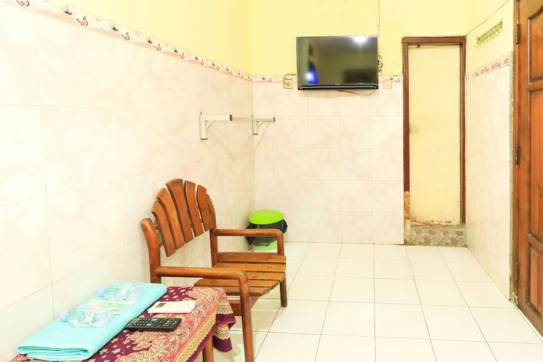 Hotel Dharmawati Homestay