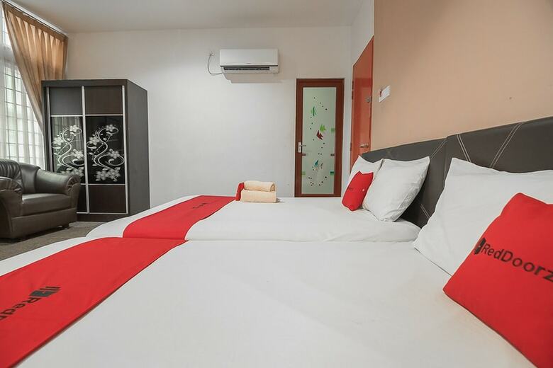 Hotel Reddoorz @ Batam Center 2