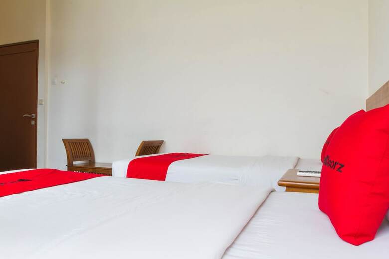 Hotel Reddoorz Plus @ Surapati 2