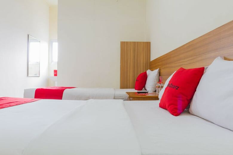 Hotel Reddoorz Plus @ Surapati 2