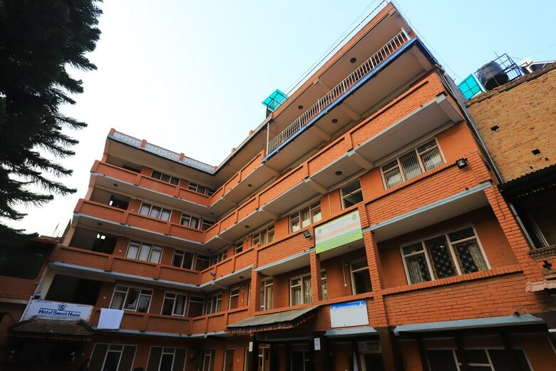 Oyo 326 Sweet Home Hotel