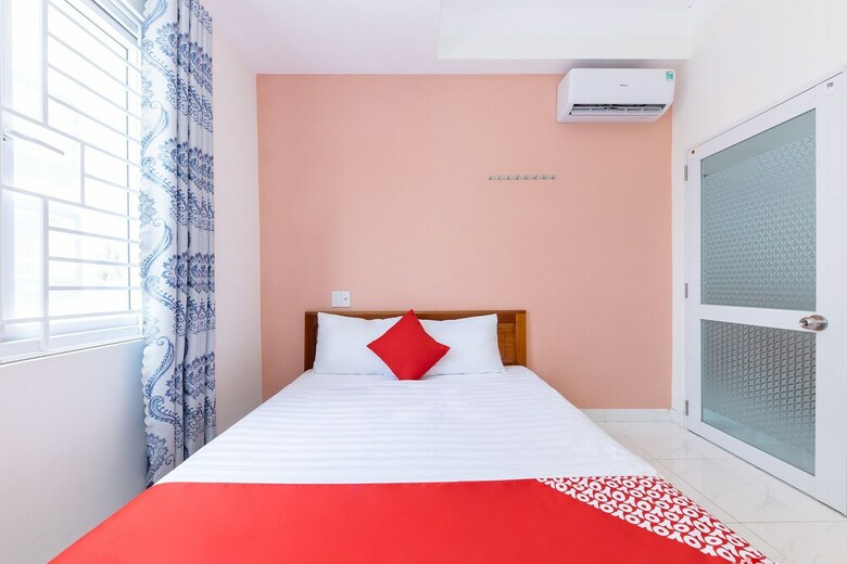 Hotel Oyo 223 May House