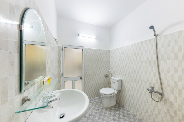 Hotel Oyo 223 May House