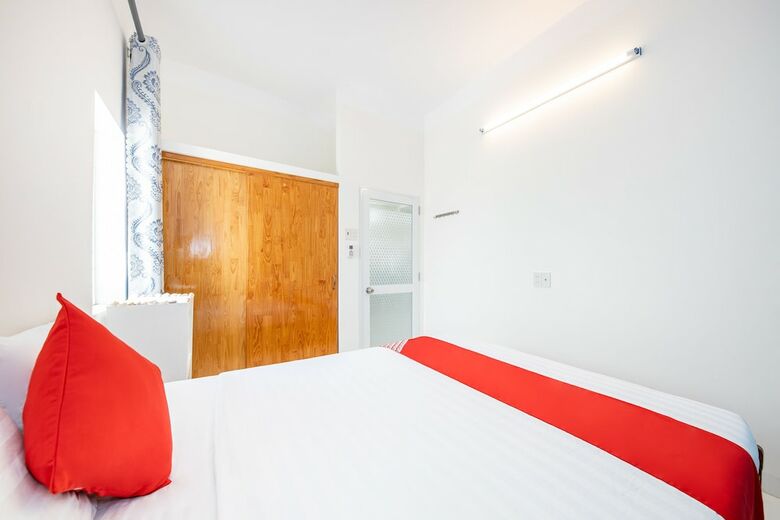 Hotel Oyo 223 May House