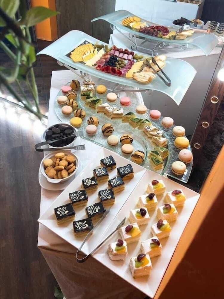 Aparthotel Green Mango Apartment And Hotel