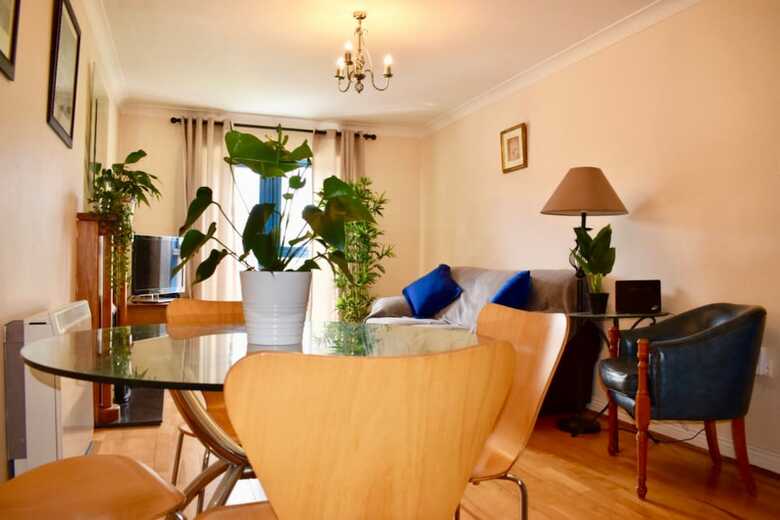 Charming 2 Bedroom Dublin City Centre Apartment