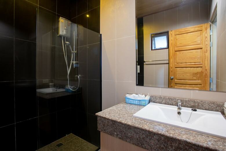 Hotel Rawica Villas Phuket