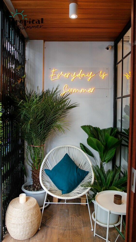Hostal Tropical Summer Hostel