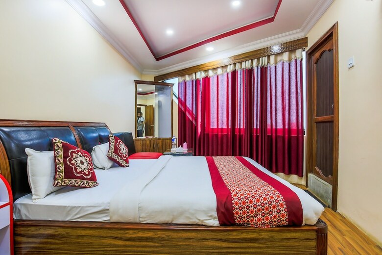 Oyo 408 Hotel Taj