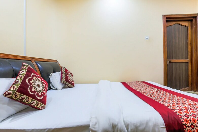 Oyo 408 Hotel Taj