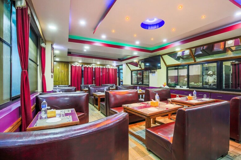Oyo 408 Hotel Taj