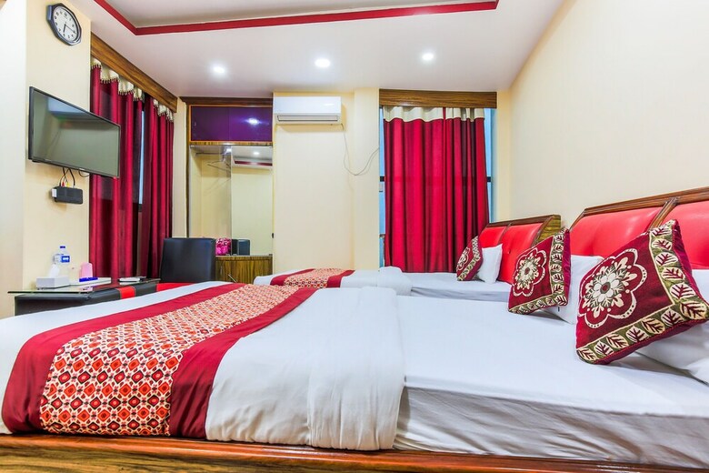 Oyo 408 Hotel Taj
