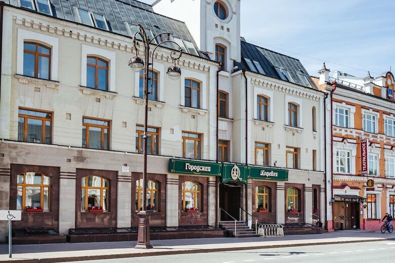 President Hotel Tyumen Center