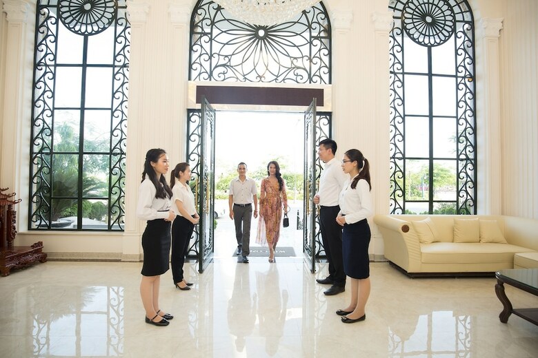 Vincent Halong Hotel