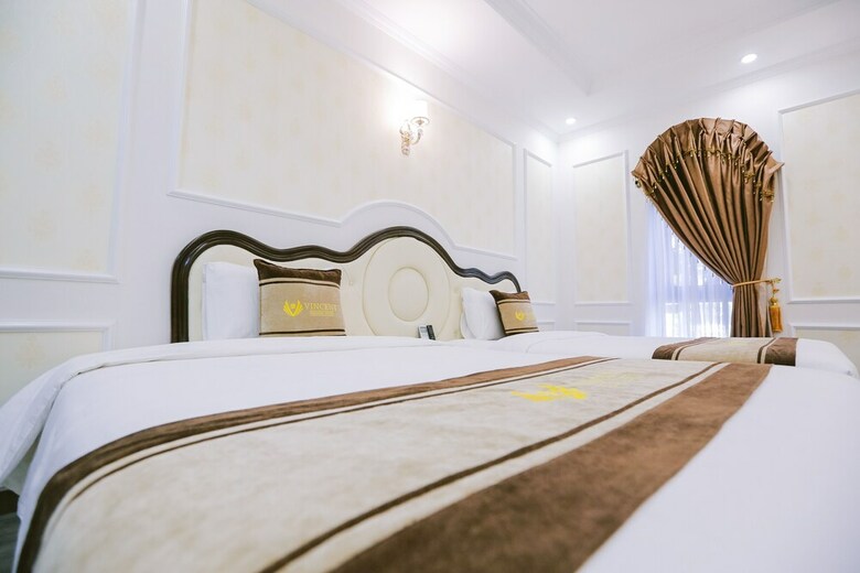 Vincent Halong Hotel