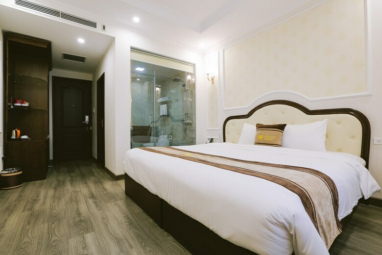 Vincent Halong Hotel