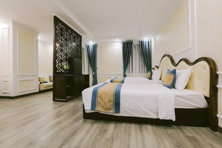 Vincent Halong Hotel