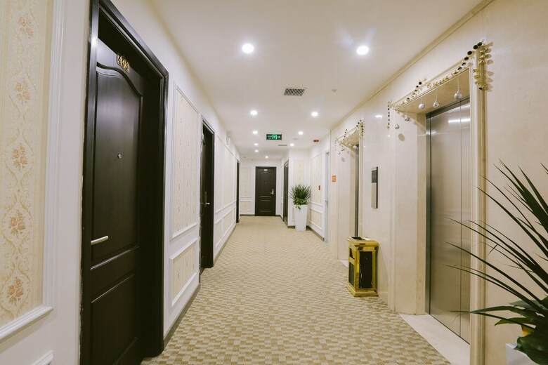 Vincent Halong Hotel