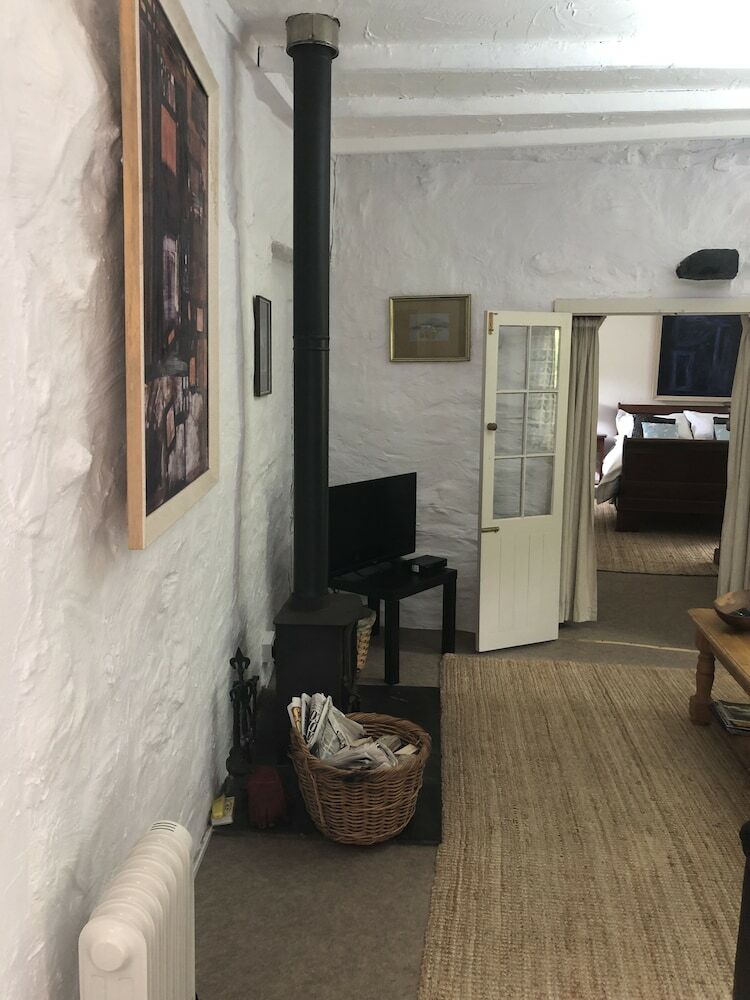 Coedmor Cottage