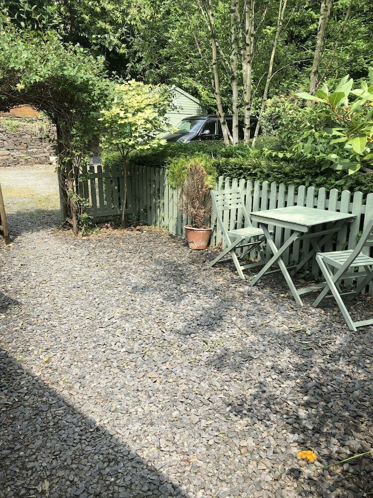 Coedmor Cottage