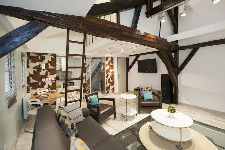 Pick A Flat's Marais Meslay Apartment