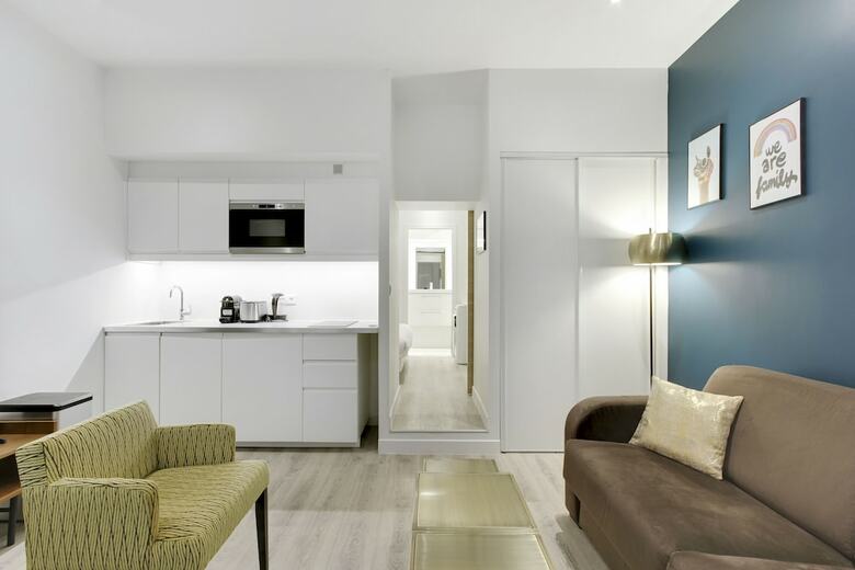 Pick A Flat's Passage Cardinet Apartment