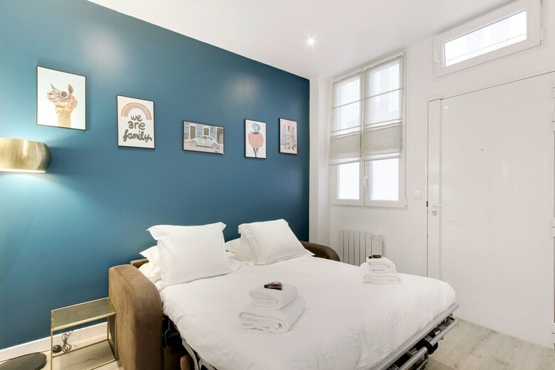 Pick A Flat's Passage Cardinet Apartment