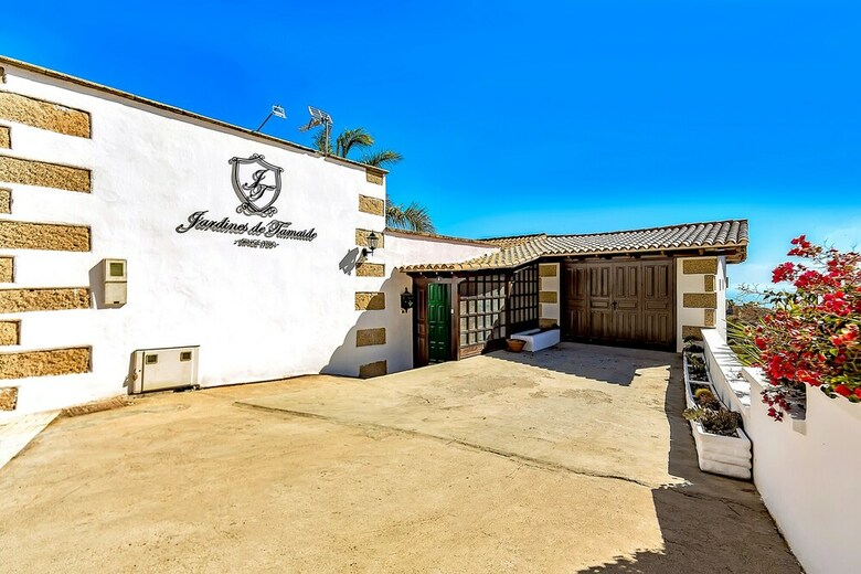 Hotel Jardines de Tamaide