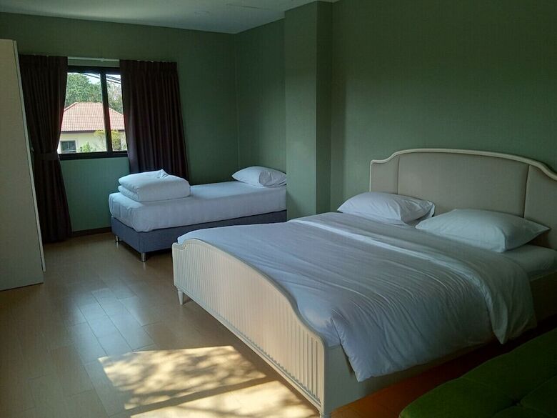 Hostal Baanroychan - Hostel