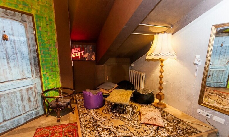 Hostal Riverside & China Town Hostel