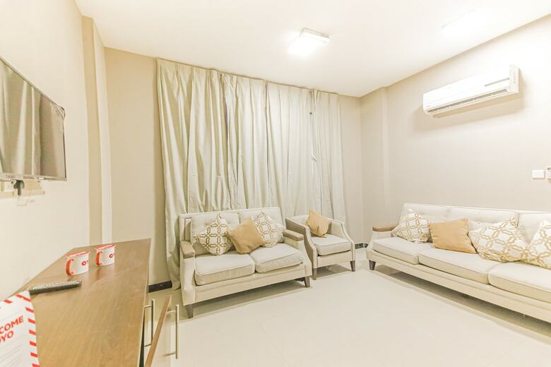Hotel Oyo 102 Alpha Suites