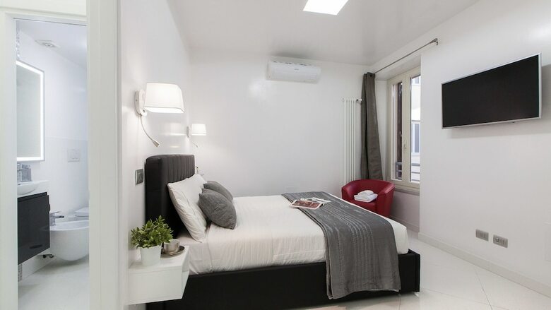 Rental In Rome Piazza Venezia View Luxury Apartment
