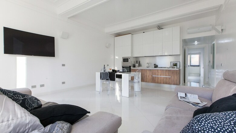 Rental In Rome Piazza Venezia View Luxury Apartment