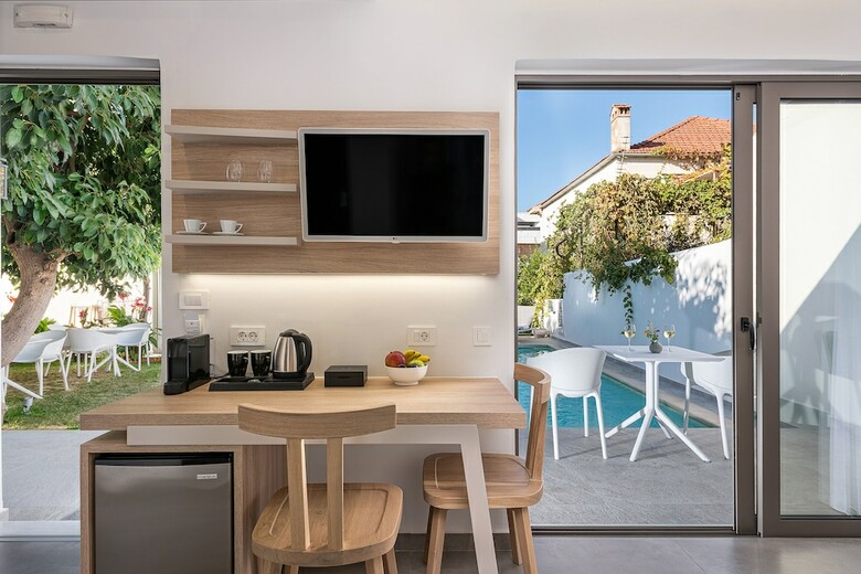 Epavli Boutique Hotel