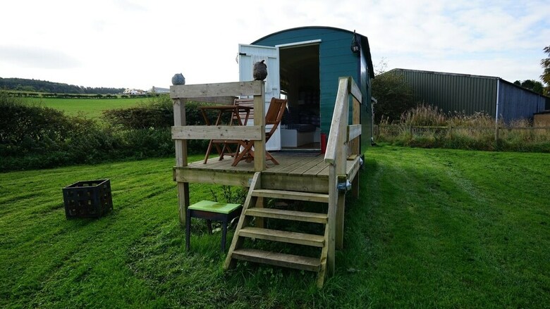 Cabana Shepherd's Hut @ Westcote