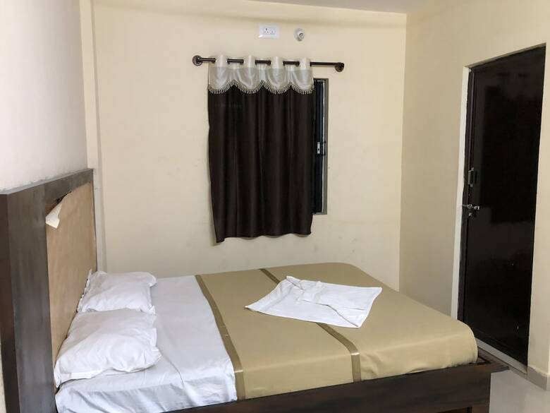 Hotel Veekay Lodge
