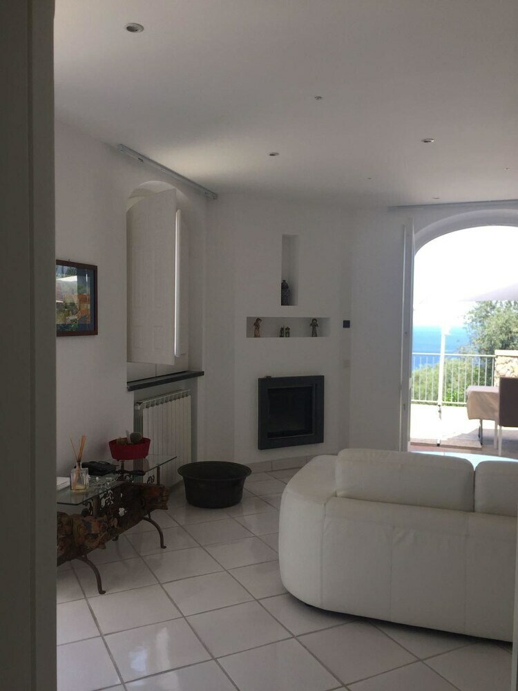 Villa Rosa Di Maggio
