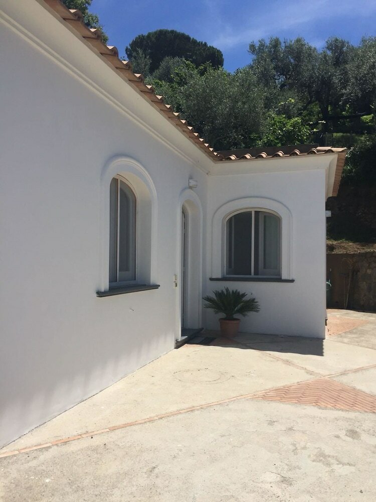 Villa Rosa Di Maggio
