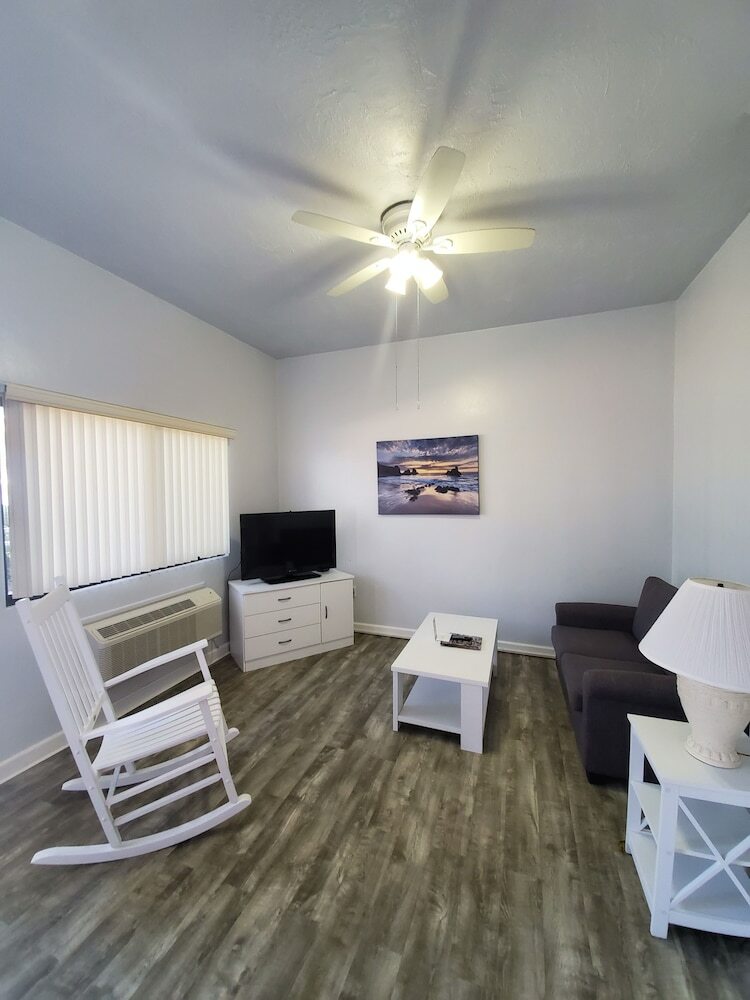 Coastal Waters Inn
