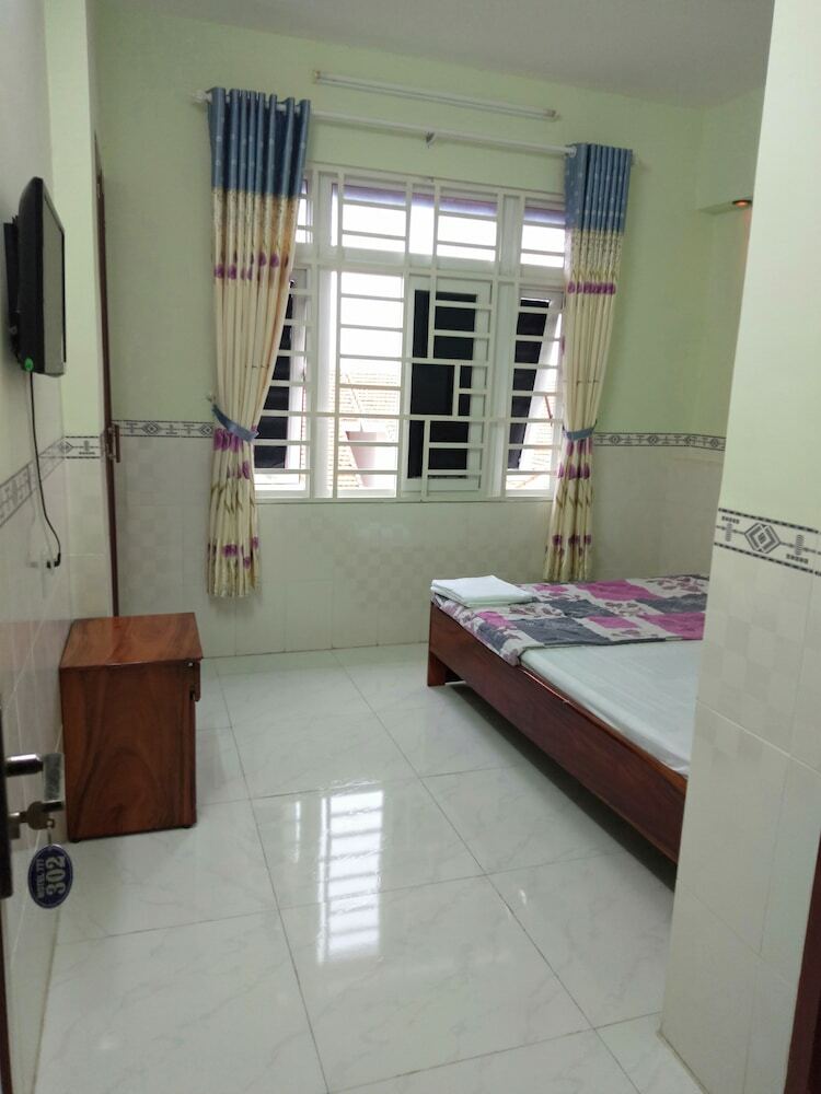 Hotel Khach San 777