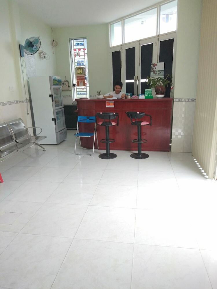 Hotel Khach San 777