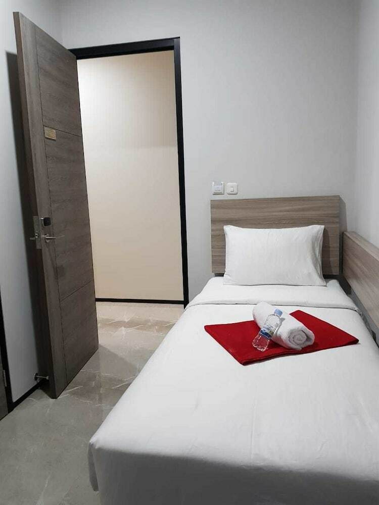 Hostal Pod House Pakubuwono - Hostel